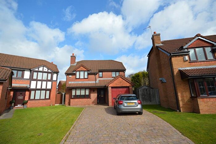 4 Bedroom Detached House To Rent In Averhill, Worsley, M28