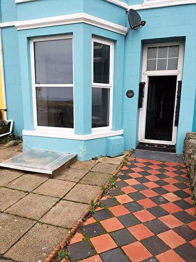 1 Bedroom Flat To Rent In Marine Parade, Barmouth, LL42