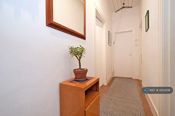 2 Bedroom Flat To Rent In King's Crescent, Aberdeen, AB24