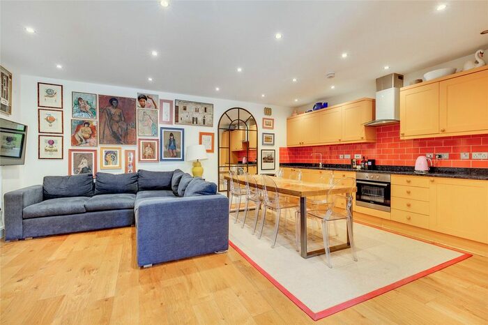 2 Bedroom Flat To Rent In Josephine Avenue, London, SW2