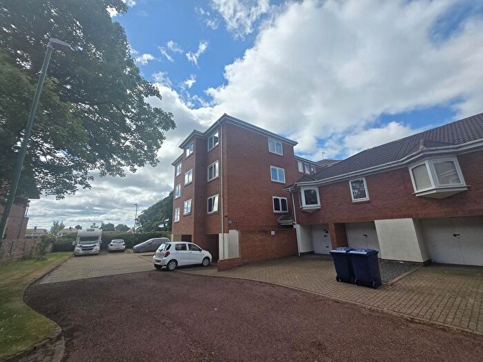 1 Bedroom Flat To Rent In Manor Court, South Shields, NE33