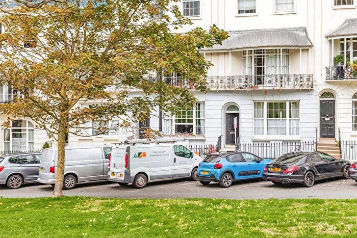 1 Bedroom Flat For Sale In Wellington Square, Hastings, TN34