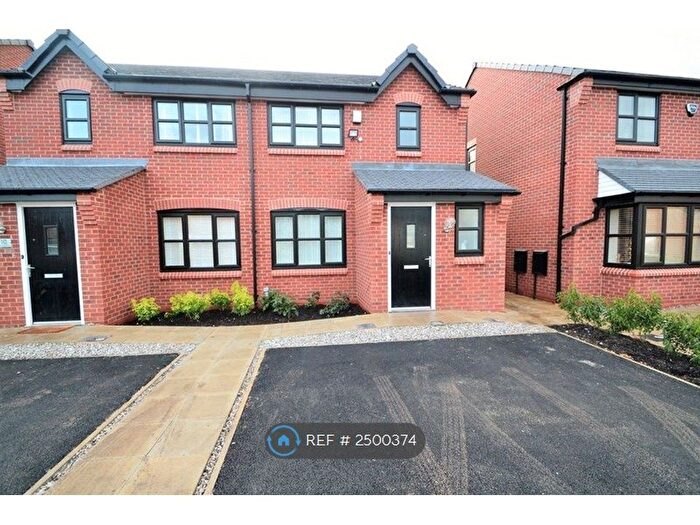 3 Bedroom Semi-Detached House To Rent In Cassidy Way, Salford, M30