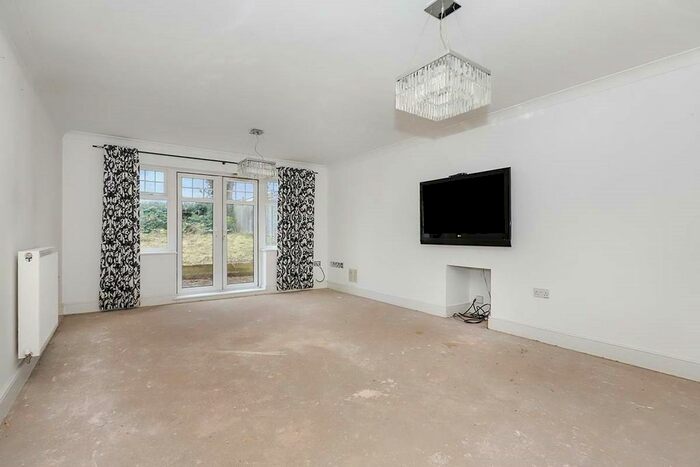 5 Bedroom Detached House For Sale In The Water Gardens, Wolverhampton, West Midlands, WV4