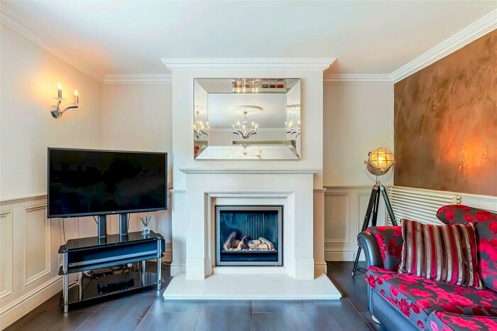 5 Bedroom Detached House For Sale In Moorland Crescent, Homestead Estate, Menston, Ilkley, LS29