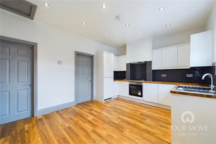 2 Bedroom Flat To Rent In Norton Road, Northampton, Northamptonshire, NN2