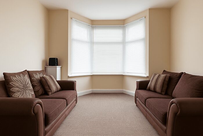 4 Bedroom Terraced House To Rent In Colum Place, CF10