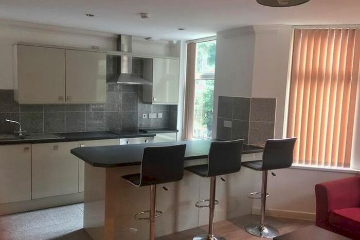 3 Bedroom Flat To Rent In Albany Road, Roath, Cardiff, CF24