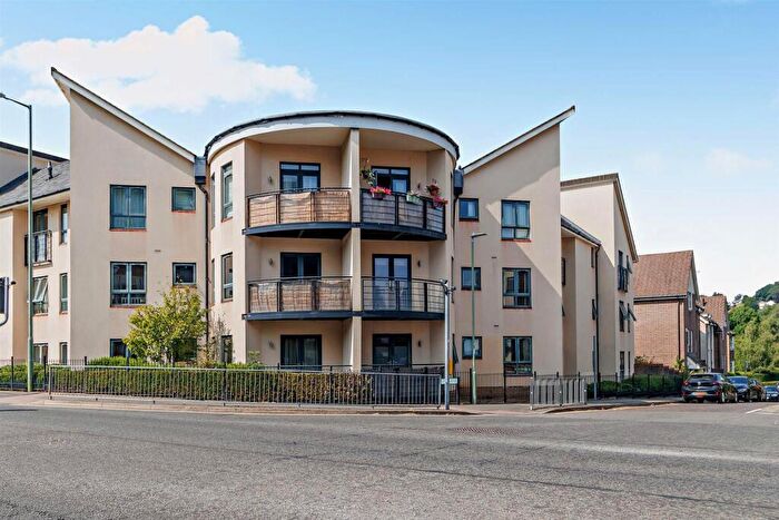 2 Bedroom Apartment For Sale In Sheldon Way, Berkhamsted, HP4