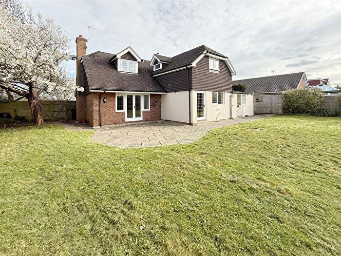 5 Bedroom Detached House For Sale In Hadlow Road, Tonbridge, TN10