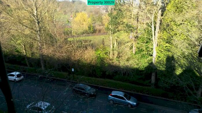 2 Bedroom Flat To Rent In Valley Drive, Harrogate, HG2