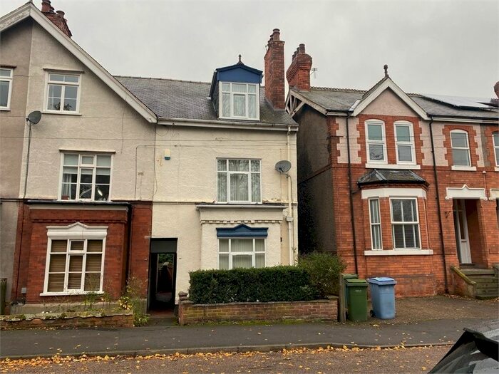 4 Bedroom End Of Terrace House To Rent In Victoria Road, Retford, Nottinghamshire DN22