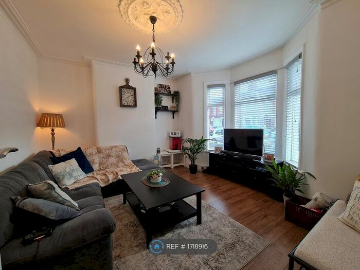 3 Bedroom Terraced House To Rent In Betchworth Road, Ilford, IG3