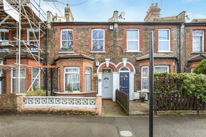 2 Bedroom Maisonette To Rent In Turner Road, Walthamstow, London, E17