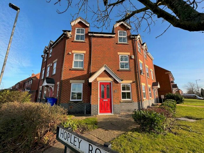 3 Bedroom Town House For Sale In Hopley Road, Anslow, Burton-on-Trent, DE13
