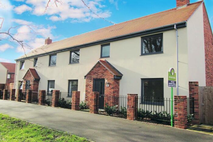 4 Bedroom Semi-Detached House To Rent In Longhorn Way, Waterlooville, Hampshire, PO7