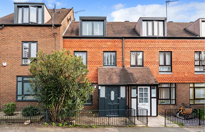 5 Bedroom End Of Terrace House To Rent In Outram Place, Arthouse, N1