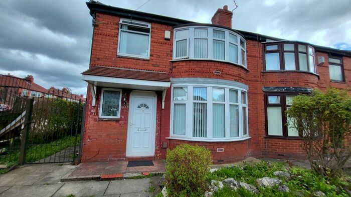 5 Bedroom Semi-Detached House To Rent In Parswood Road, Manchester, M20