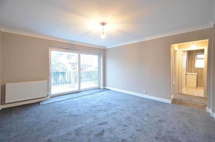 2 Bedroom Apartment To Rent In Farmlands, Pinner, HA5