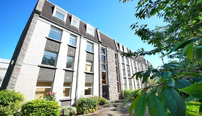 1 Bedroom Flat To Rent In Linksfield Gardens, Aberdeen, AB24