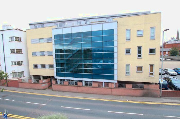 2 Bedroom Flat To Rent In North City, HR1