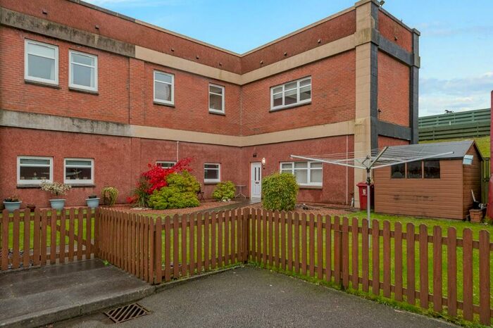 2 Bedroom Flat For Sale In Broadside Court, Denny, FK6