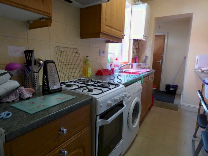 2 Bedroom Terraced House To Rent In Jarrom Street, Leicester, LE2