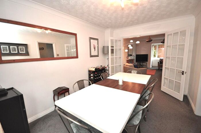 5 Bedroom Detached House For Sale In Laneside Hollow, Northampton, NN4