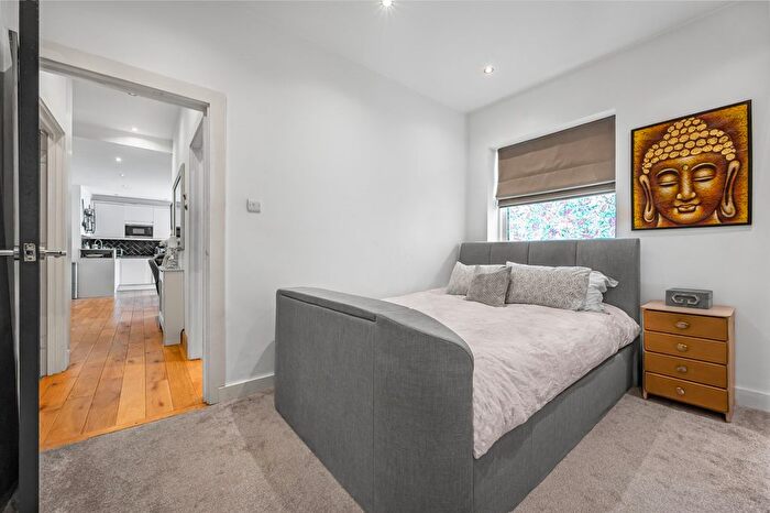 2 Bedroom Flat For Sale In Clements Road, South Bermondsey, SE16