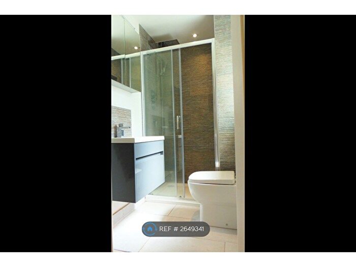 2 Bedroom Flat To Rent In The Gallery, West Bridgford, Nottingham, NG2
