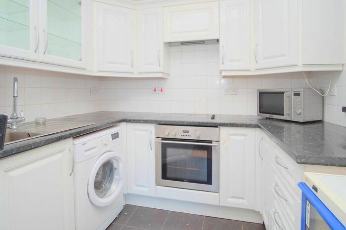 1 Bedroom Flat For Sale In Cambridge Road, Puckeridge, Ware, SG11