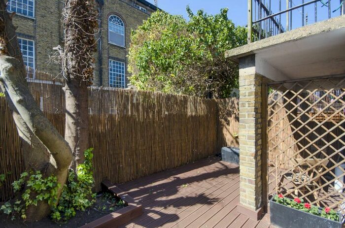 2 Bedroom Flat To Rent In Kingswood Road, Brixton, London, SW2