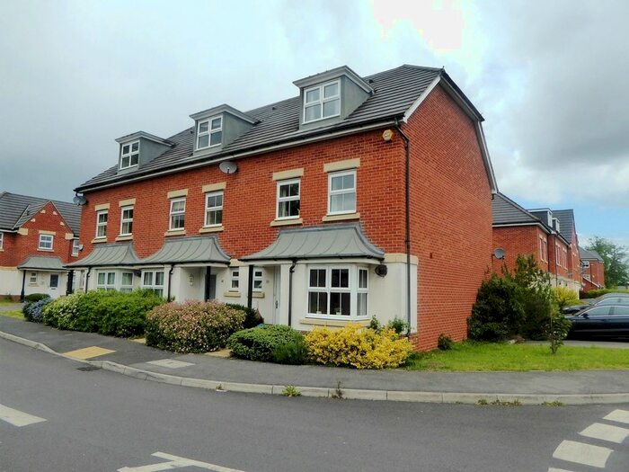 4 Bedroom Property To Rent In Cirrus Drive, Shinfield, Reading, RG2