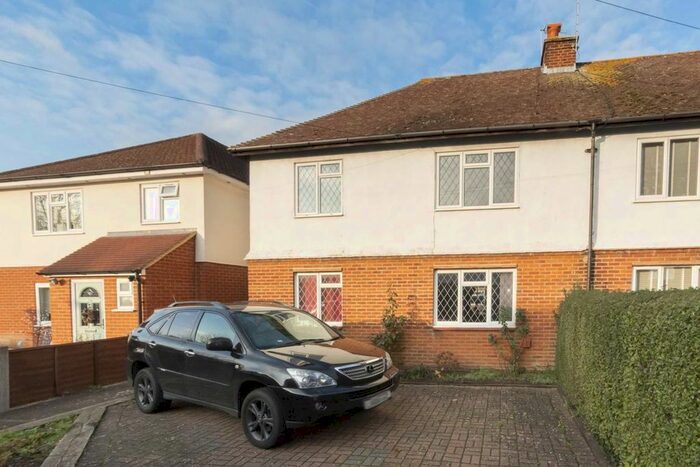 3 Bedroom Semi-Detached House To Rent In Sutherland Avenue, Sunbury-On-Thames, TW16