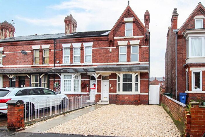 3 Bedroom Detached House For Sale In St. Marys Road, Doncaster, DN1