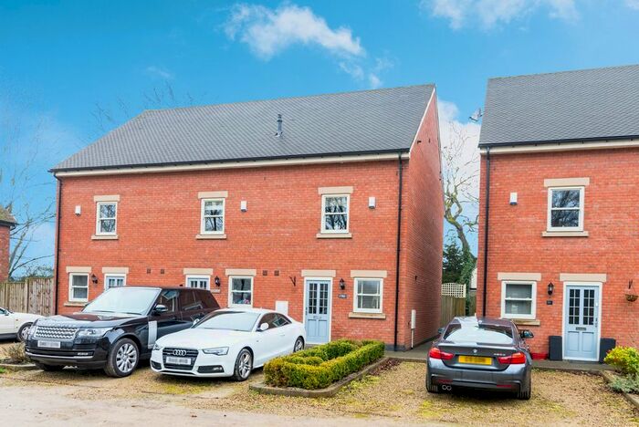 3 Bedroom Terraced House To Rent In Oakhurst Court, Shenstone, Staffordshire, WS14