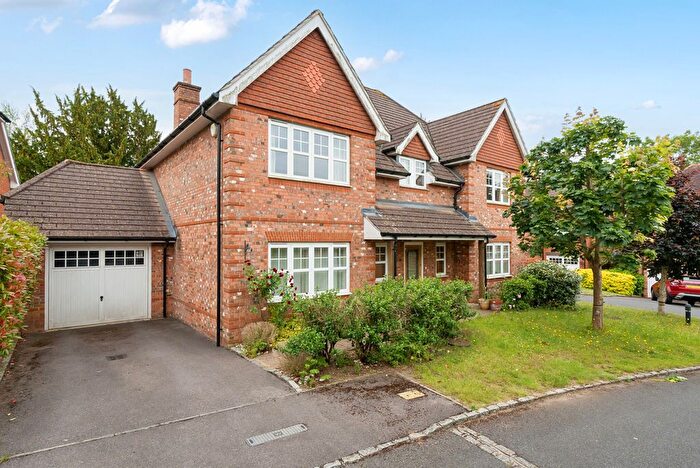 5 Bedroom Detached House To Rent In Stansfield Close, Reading, Berkshire, RG2