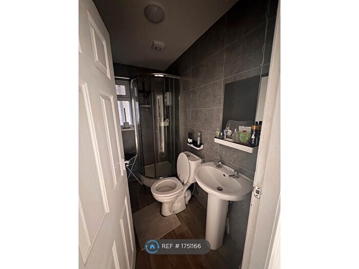 1 Bedroom Flat To Rent In Hull Road, Hull, HU13