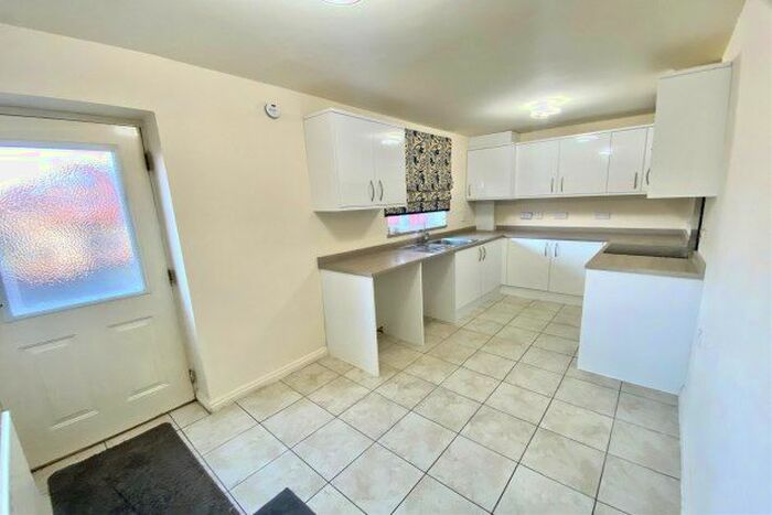 4 Bedroom Property To Rent In Kingsdale Close, Bury, BL9