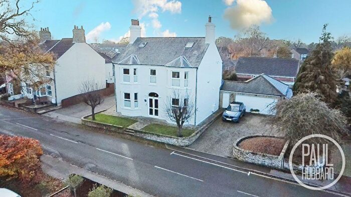 4 Bedroom Detached House For Sale In Oulton Road North, Oulton, NR32