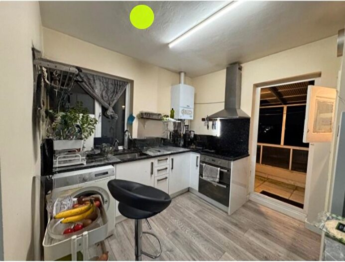 2 Bedroom Maisonette To Rent In Tanfield Avenue, London, NW2