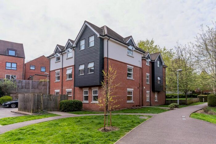 2 Bedroom Flat To Rent In Green House, Bishop's Stortford, CM23