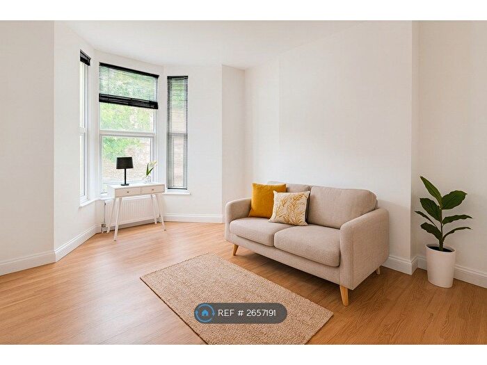 2 Bedroom Flat To Rent In London, London, N19