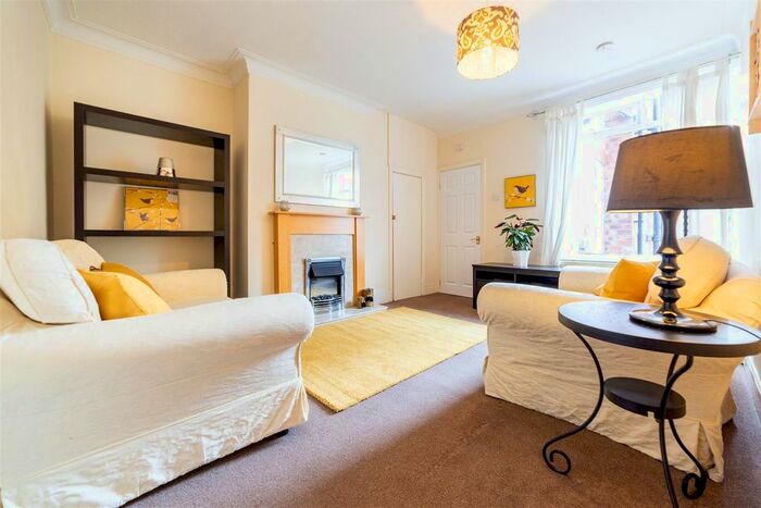 2 Bedroom Flat To Rent In Debdon Gardens, Newcastle Upon Tyne, NE6