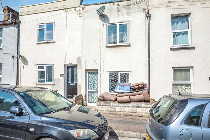 2 Bedroom Terraced House For Sale In Britton Street, Gillingham, Kent, ME7