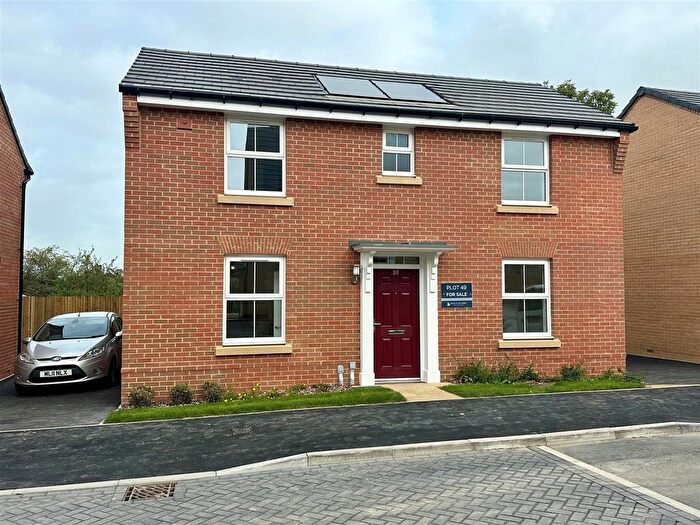3 Bedroom Detached House For Sale In Romans Quarter, Common Mead Lane, SP8