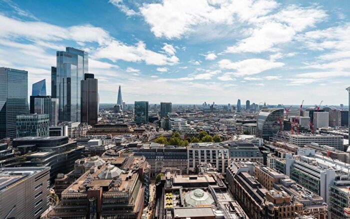2 Bedroom Apartment To Rent In Sun Street London, EC2A
