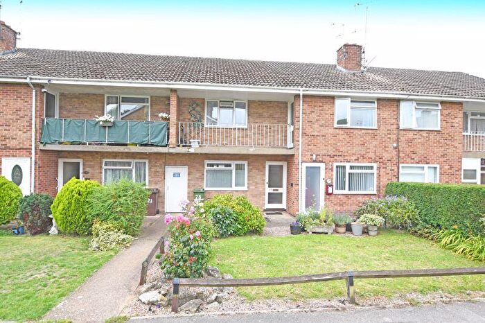 2 Bedroom Maisonette For Sale In Goldthorne Close, Maidstone, ME14