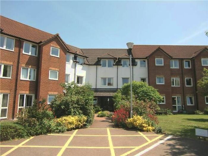 1 Bedroom Flat To Rent In Bellbanks Road, Hailsham, BN27