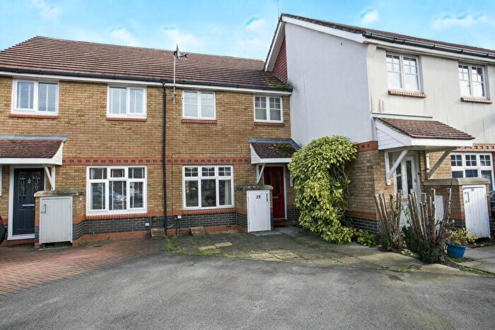 2 Bedroom House To Rent In Roby Drive, Bracknell, RG12